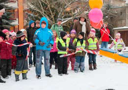 Erste Spielplatzeröffnung im Schnee